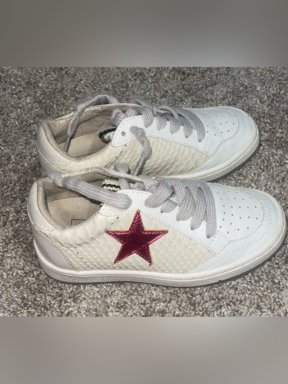 ShuShop Paz girls 9 sneaker pink star